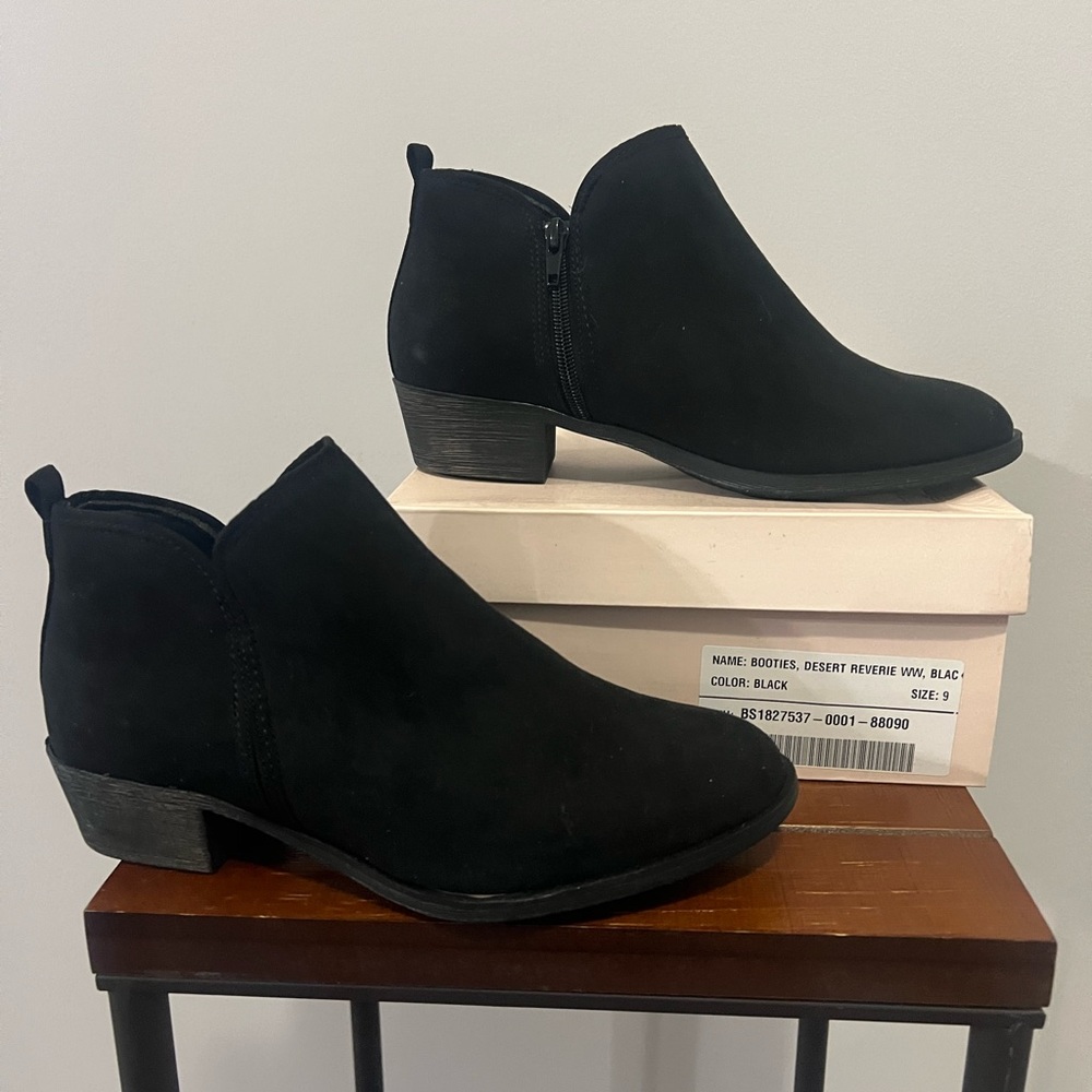 JustFab Desert Reverie Black Bootie 9 Wide